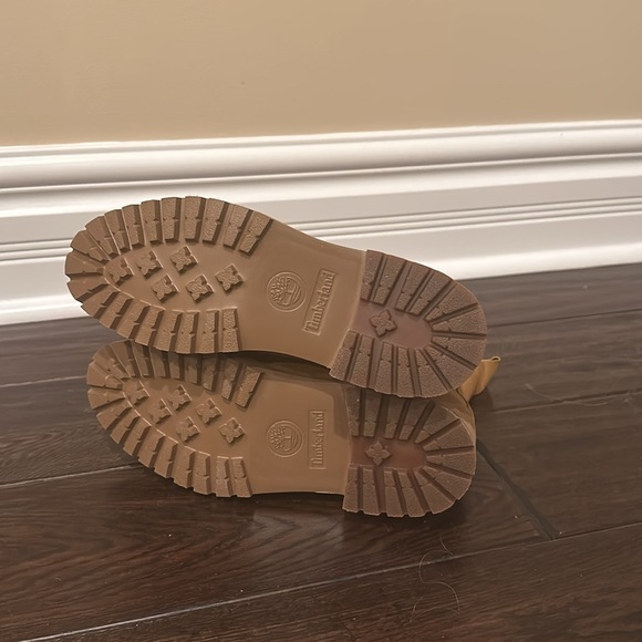 Timberland Leather Pull-on Ankle Booties - Picture 4 of 5